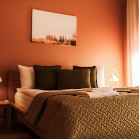 Hotel Jolanta Alūksne Esterno foto