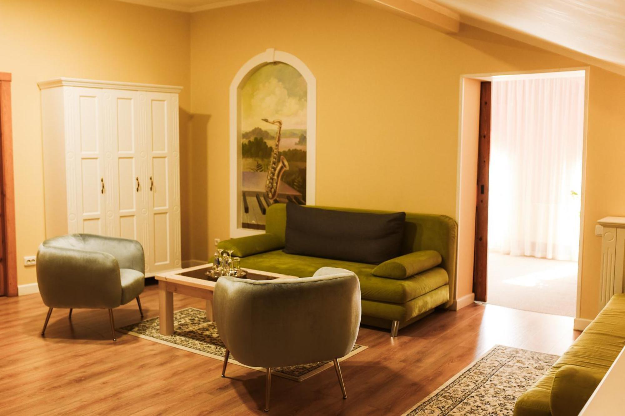 Hotel Jolanta Alūksne Esterno foto